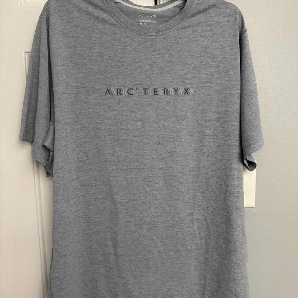 Arc'teryx Gray Short Sleeve Tee Casual Comfort